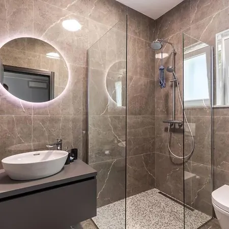 Villa Beautiful Gallova With Heated Pool *