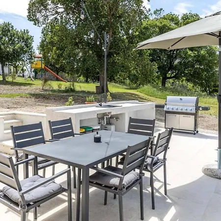 Beautiful Gallova With Heated Pool * Labin (Istria)